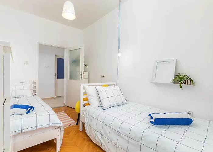 아파트 Salt&sky 풀라