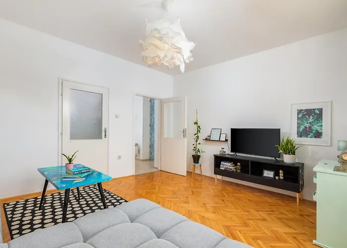 아파트 Salt&sky 풀라